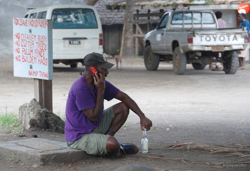 49- Le reseau de telephone mobile couvre toute l'ile.JPG